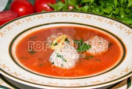 Томатный суп с фрикадельками