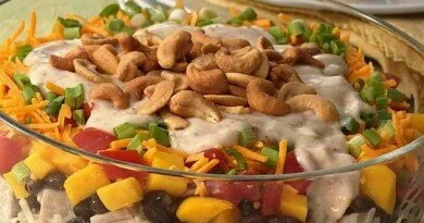 Куриный салат с фасолью, помидорами и манго Куриный салат с фасолью, помидорами и манго