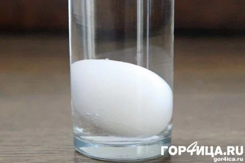 Как проверить свежесть яйца