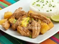 Курица с ананасами